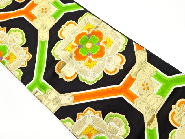 リサイクル　蜀江文に華紋模様織出し袋帯